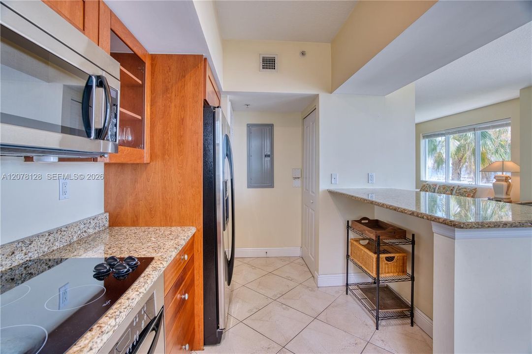 For Rent: $5,000 (3 beds, 2 baths, 1393 Square Feet)