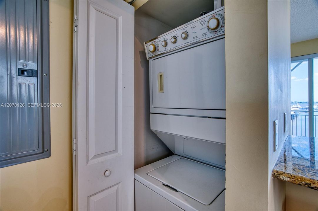 For Rent: $5,000 (3 beds, 2 baths, 1393 Square Feet)