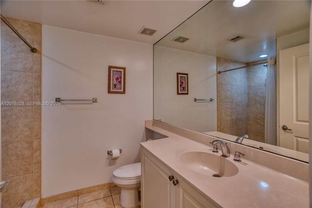 For Rent: $5,000 (3 beds, 2 baths, 1393 Square Feet)