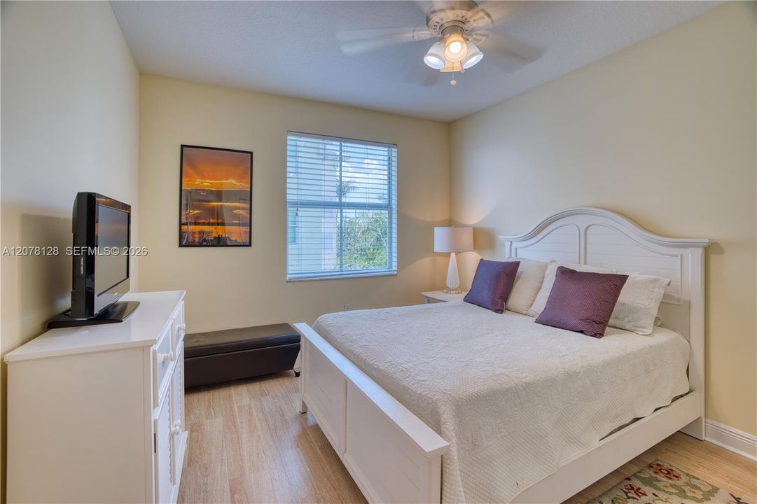 For Rent: $5,000 (3 beds, 2 baths, 1393 Square Feet)