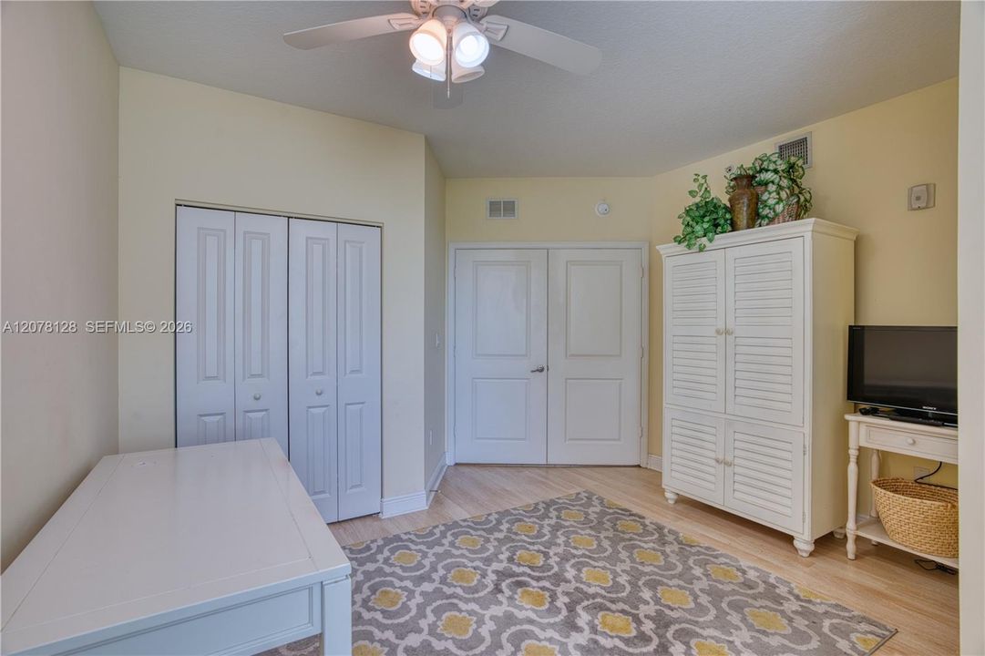 For Rent: $5,000 (3 beds, 2 baths, 1393 Square Feet)