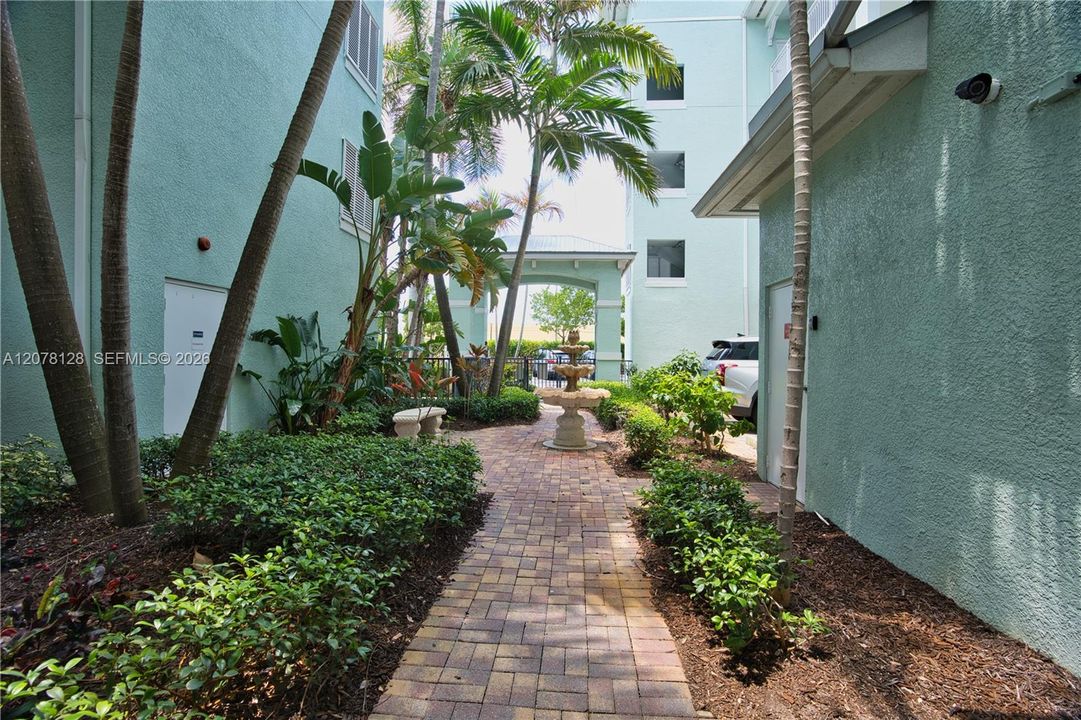 For Rent: $5,000 (3 beds, 2 baths, 1393 Square Feet)