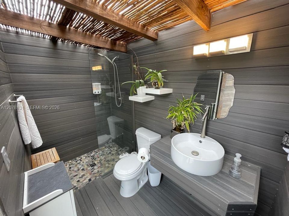 En Renta: $4,200 (3 camas, 3 baños, 1500 Pies cuadrados)