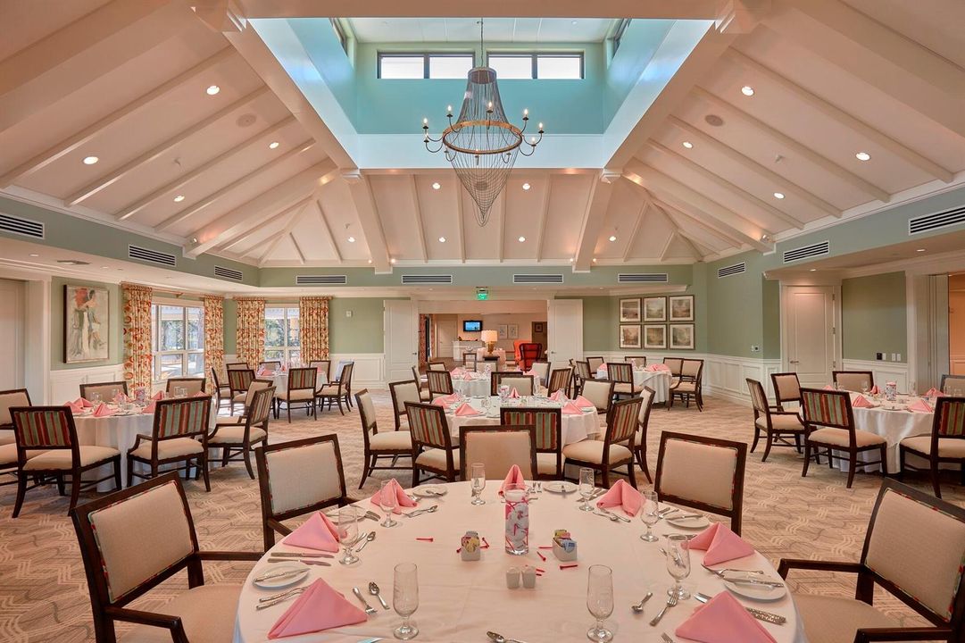 Pipers Landing Palm Room