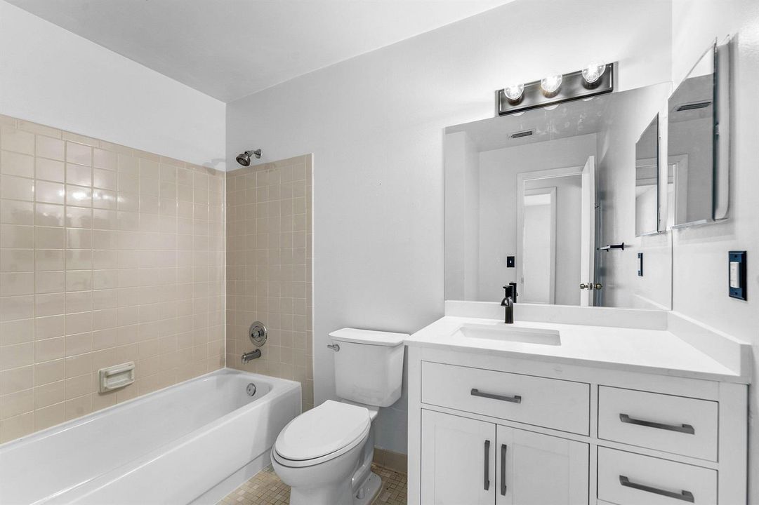 019-149ArrowheadCircle-Jupiter-FL-33458-