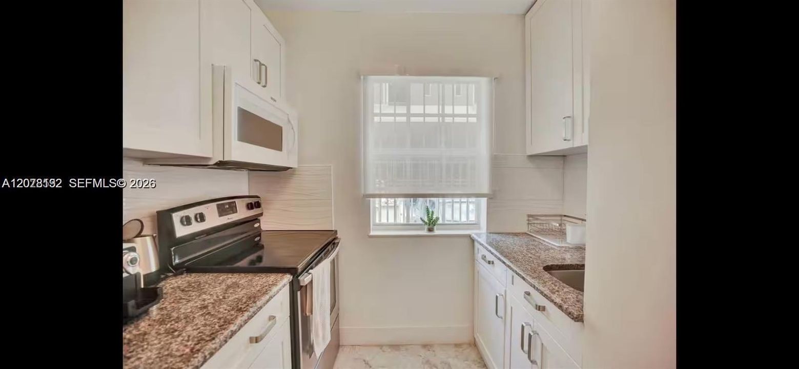 For Rent: $2,300 (2 beds, 1 baths, 700 Square Feet)