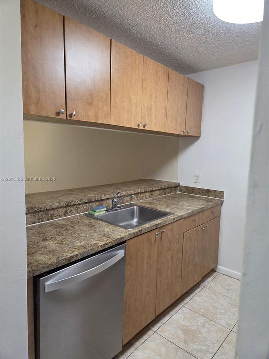 En Venta: $178,000 (2 camas, 1 baños, 832 Pies cuadrados)