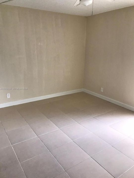 En Venta: $178,000 (2 camas, 1 baños, 832 Pies cuadrados)