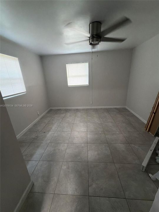 En Venta: $385,000 (3 camas, 1 baños, 876 Pies cuadrados)
