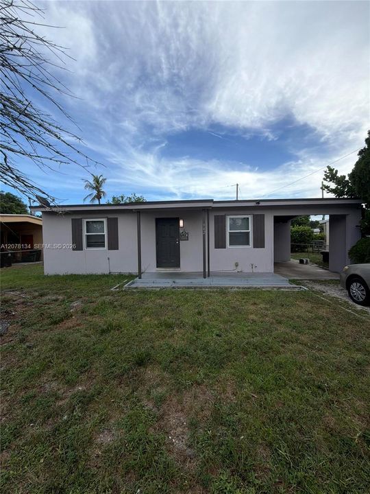 En Venta: $385,000 (3 camas, 1 baños, 876 Pies cuadrados)