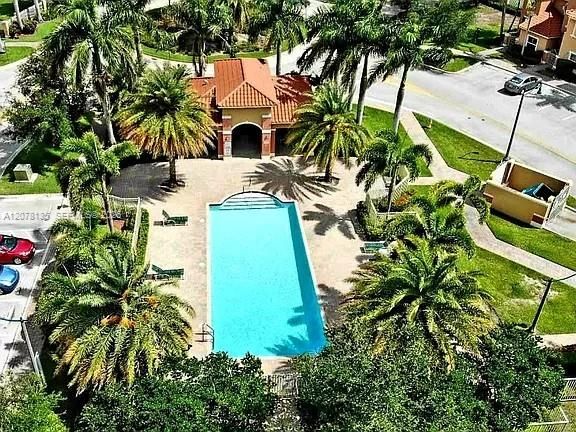 For Rent: $2,875 (3 beds, 2 baths, 1396 Square Feet)