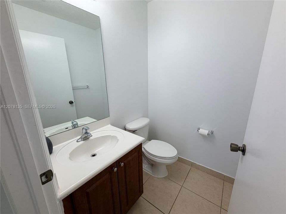 1/2 bathroom