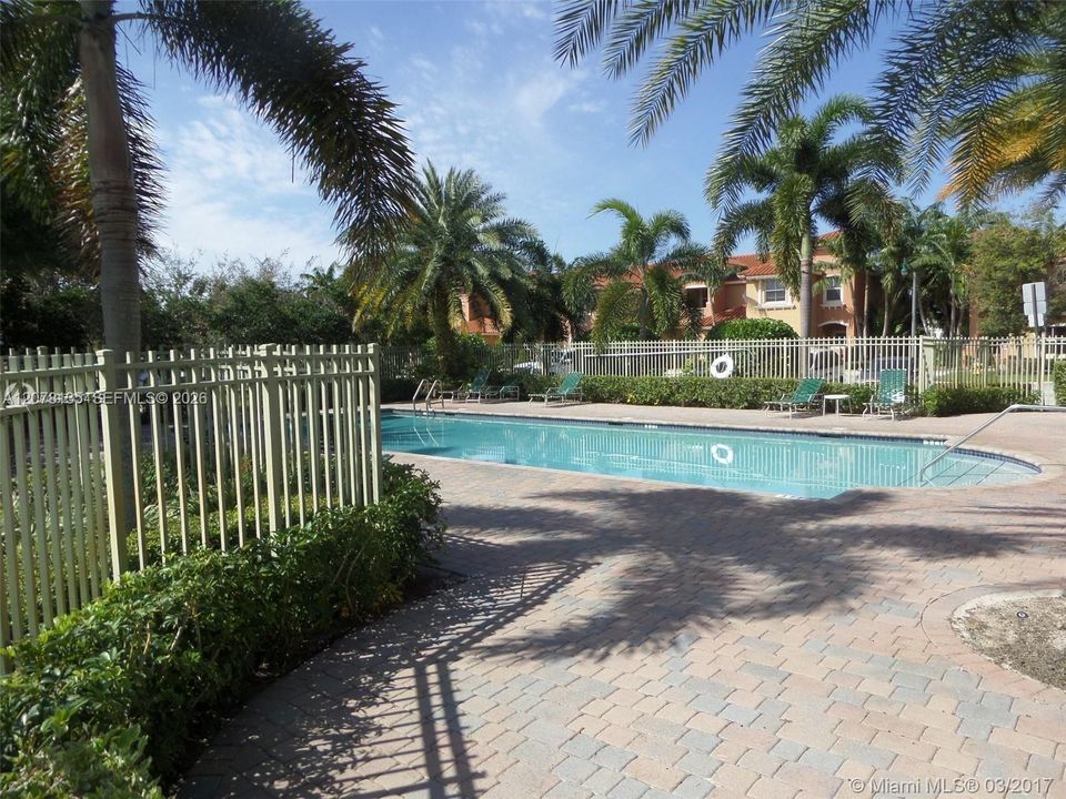 For Rent: $2,875 (3 beds, 2 baths, 1396 Square Feet)