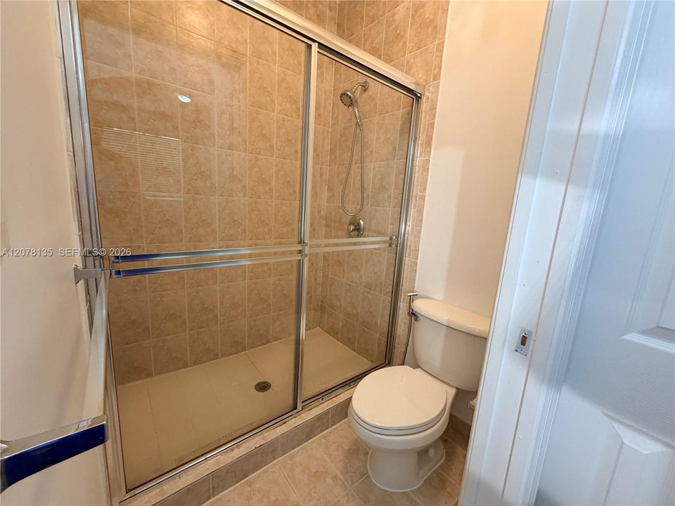 For Rent: $2,875 (3 beds, 2 baths, 1396 Square Feet)