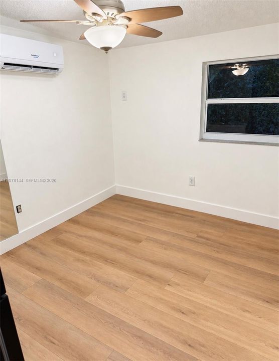 For Rent: $1,600 (1 beds, 1 baths, 2132 Square Feet)