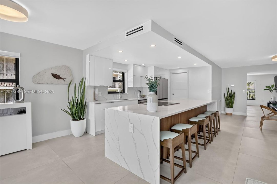 На продажу: $675,000 (2 спален, 2 ванн, 1840 Квадратных фут)