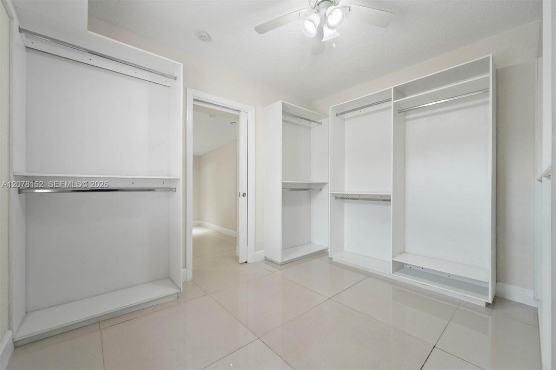 В аренду: $3,500 (3 спален, 3 ванн, 1649 Квадратных фут)