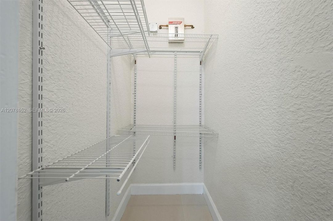 В аренду: $3,500 (3 спален, 3 ванн, 1649 Квадратных фут)
