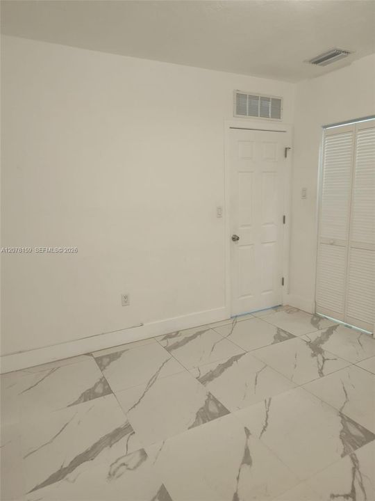 For Rent: $1,700 (1 beds, 1 baths, 600 Square Feet)