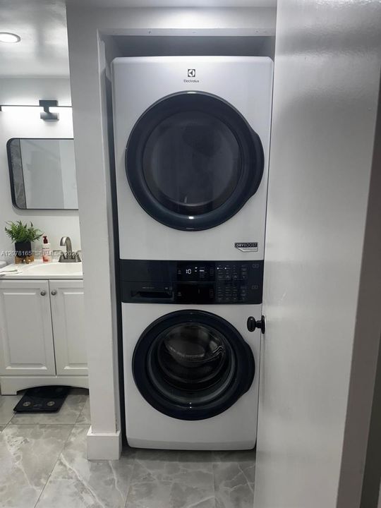 En Renta: $2,200 (2 camas, 2 baños, 1132 Pies cuadrados)