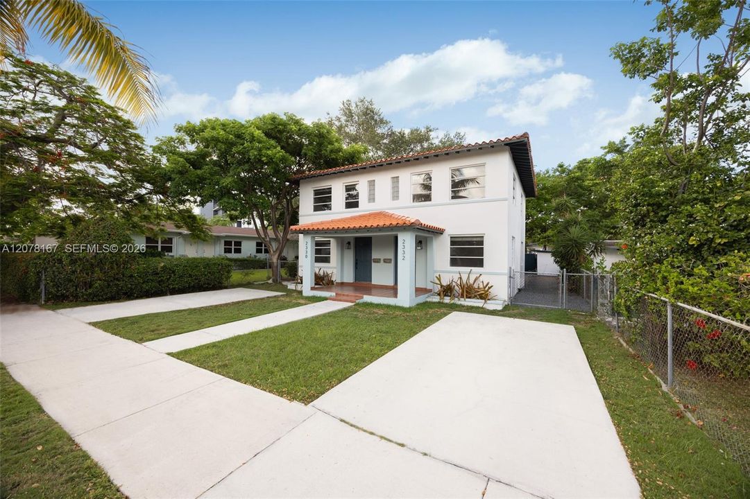 For Rent: $3,300 (2 beds, 1 baths, 1000 Square Feet)