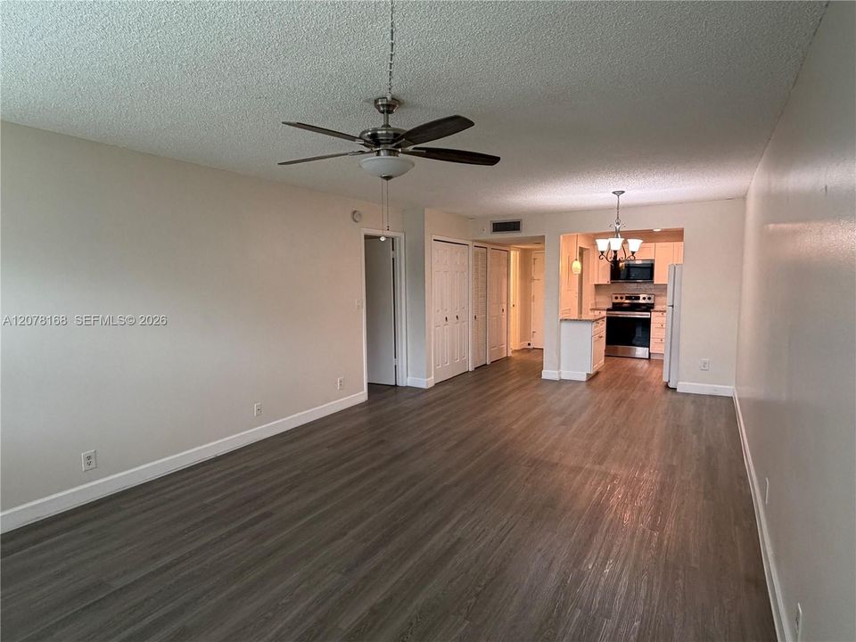 For Rent: $2,300 (1 beds, 1 baths, 845 Square Feet)