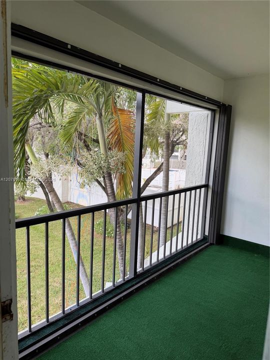 For Rent: $2,300 (1 beds, 1 baths, 845 Square Feet)