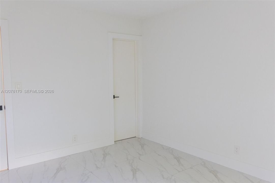 For Rent: $2,250 (2 beds, 2 baths, 1000 Square Feet)