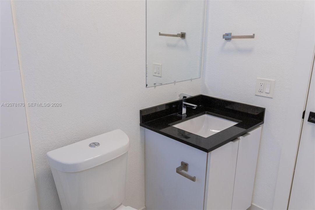 For Rent: $2,250 (2 beds, 2 baths, 1000 Square Feet)