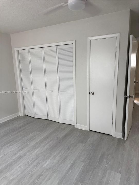 For Rent: $2,300 (2 beds, 2 baths, 4120 Square Feet)