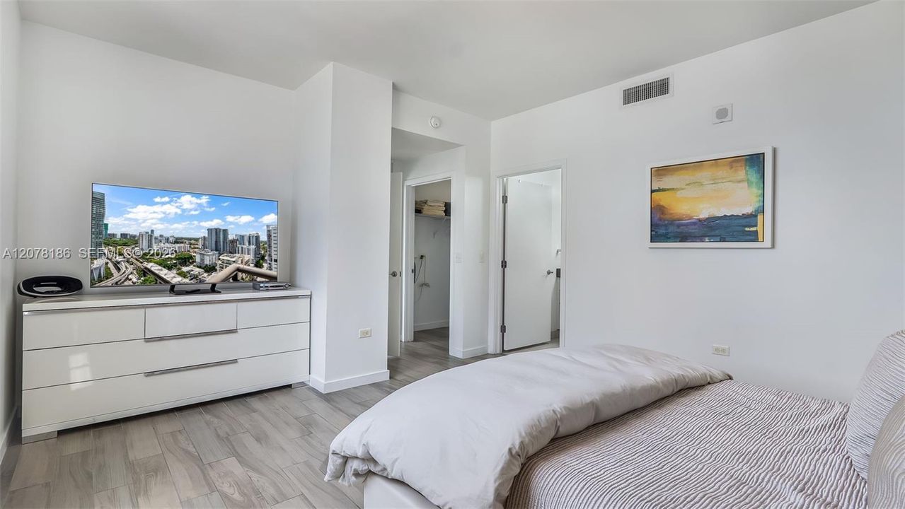 На продажу: $750,000 (2 спален, 2 ванн, 1228 Квадратных фут)