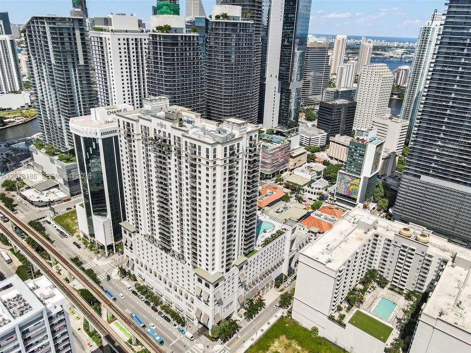На продажу: $750,000 (2 спален, 2 ванн, 1228 Квадратных фут)