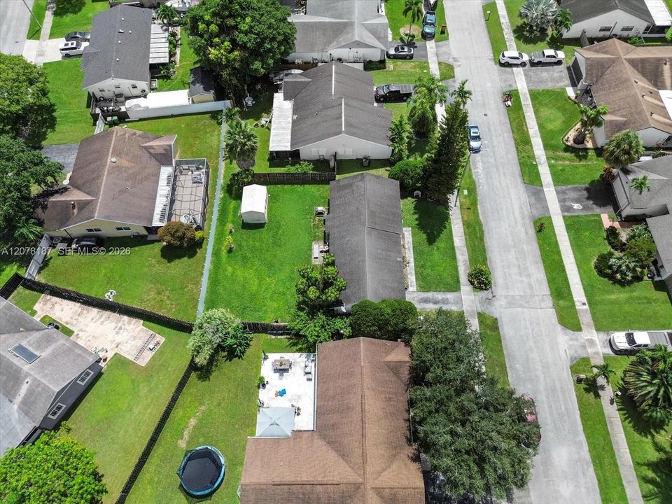 For Sale: $389,000 (3 beds, 2 baths, 1406 Square Feet)