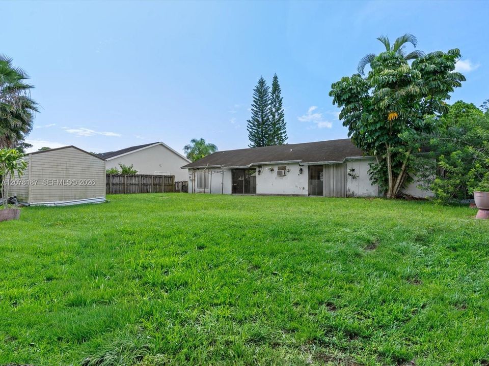For Sale: $389,000 (3 beds, 2 baths, 1406 Square Feet)