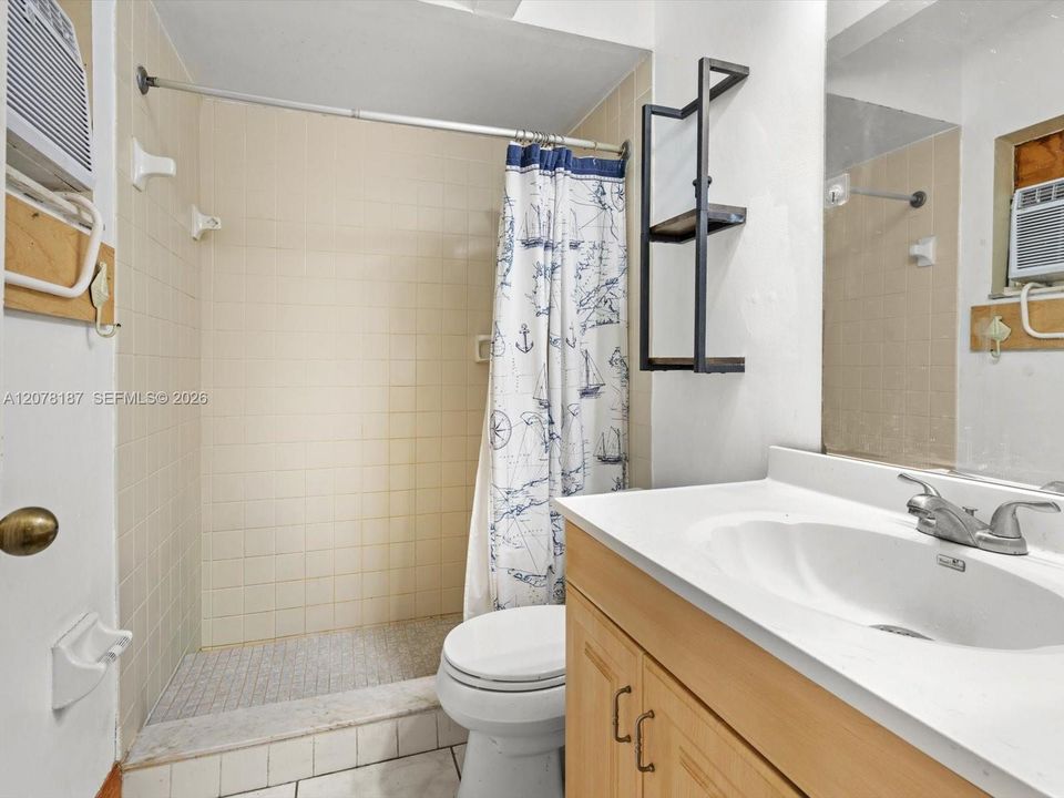 For Sale: $389,000 (3 beds, 2 baths, 1406 Square Feet)