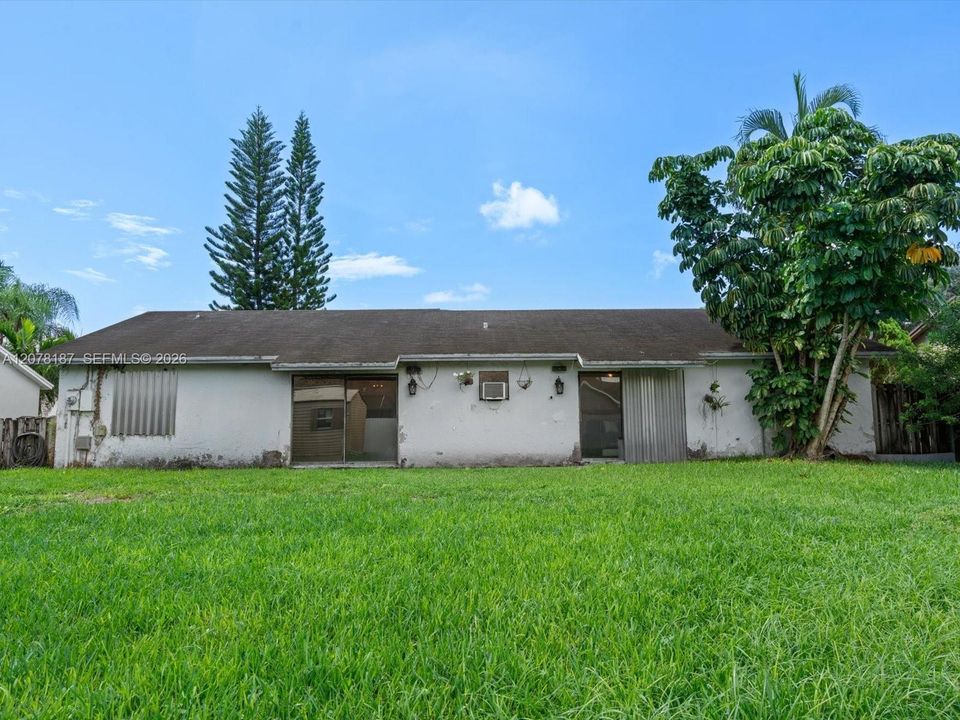 For Sale: $389,000 (3 beds, 2 baths, 1406 Square Feet)