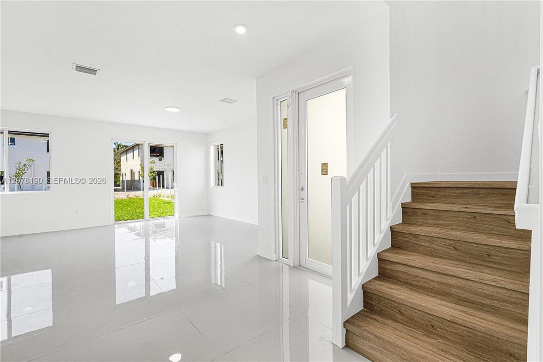 For Sale: $2,990,000 (5 beds, 4 baths, 0 Square Feet)