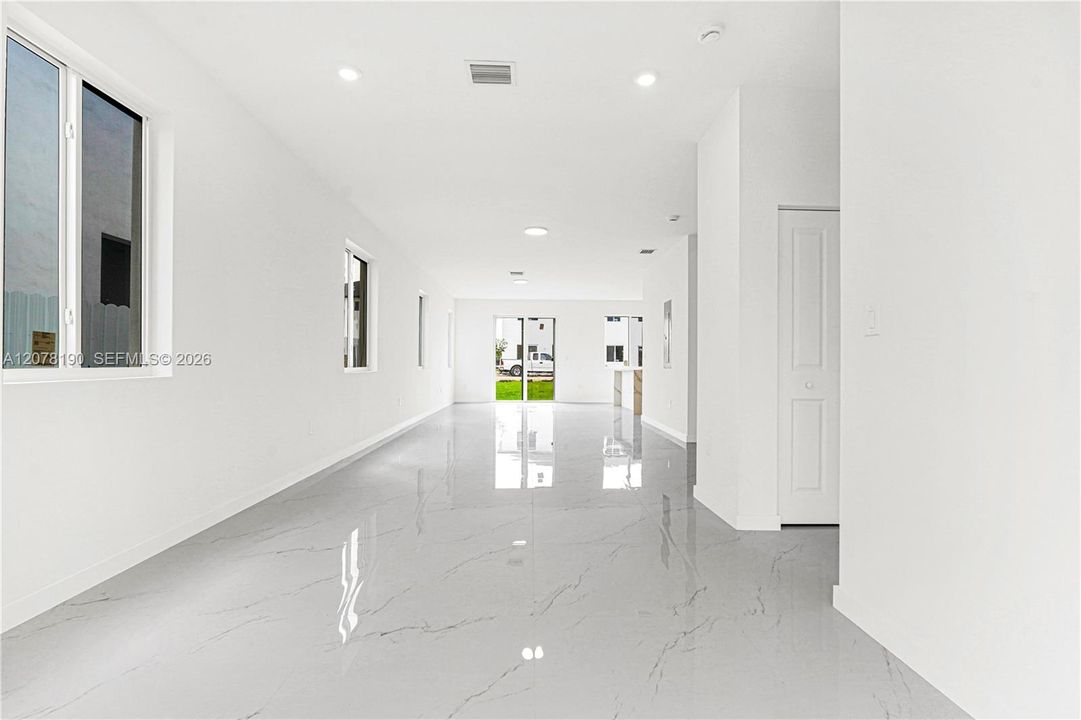 For Sale: $2,990,000 (5 beds, 4 baths, 0 Square Feet)