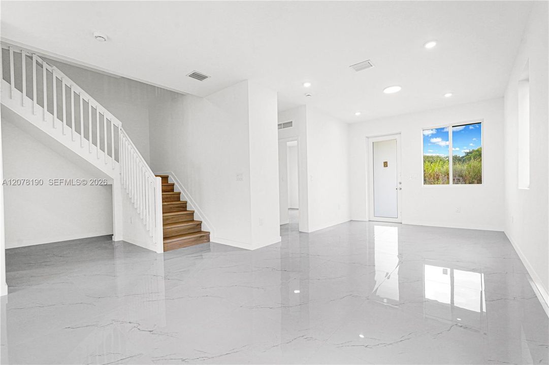 For Sale: $2,990,000 (5 beds, 4 baths, 0 Square Feet)
