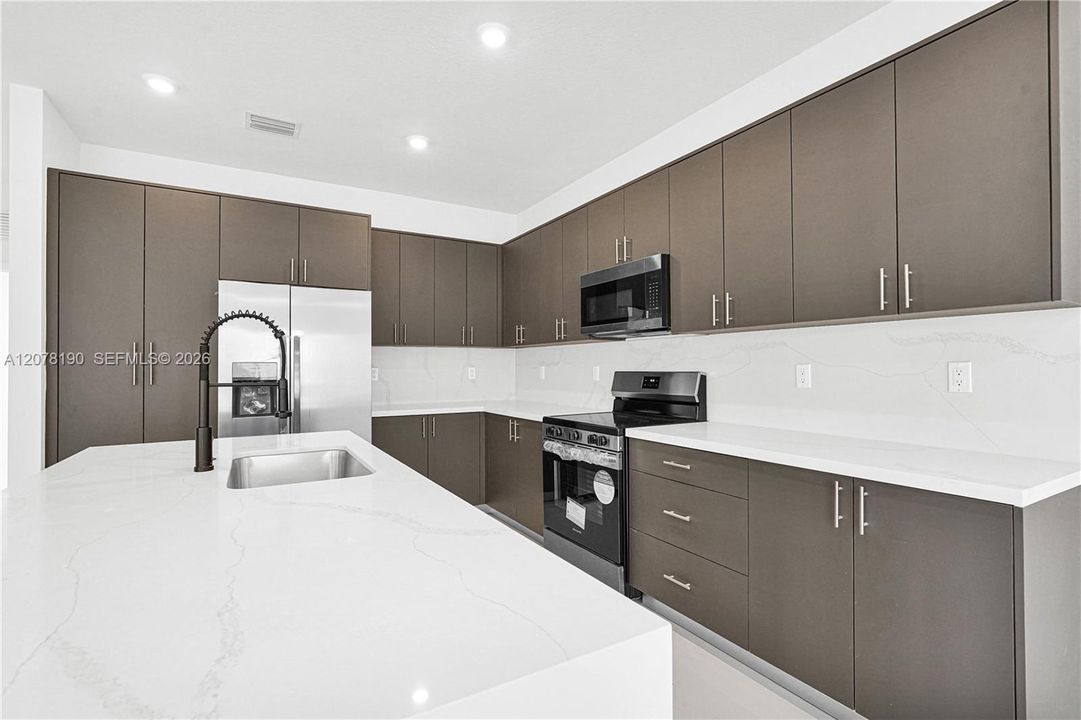 For Sale: $2,990,000 (5 beds, 4 baths, 0 Square Feet)