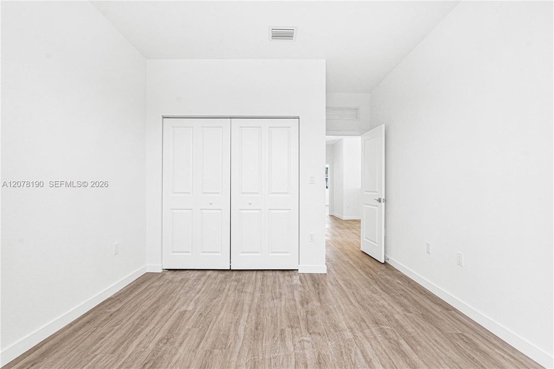 For Sale: $2,990,000 (5 beds, 4 baths, 0 Square Feet)