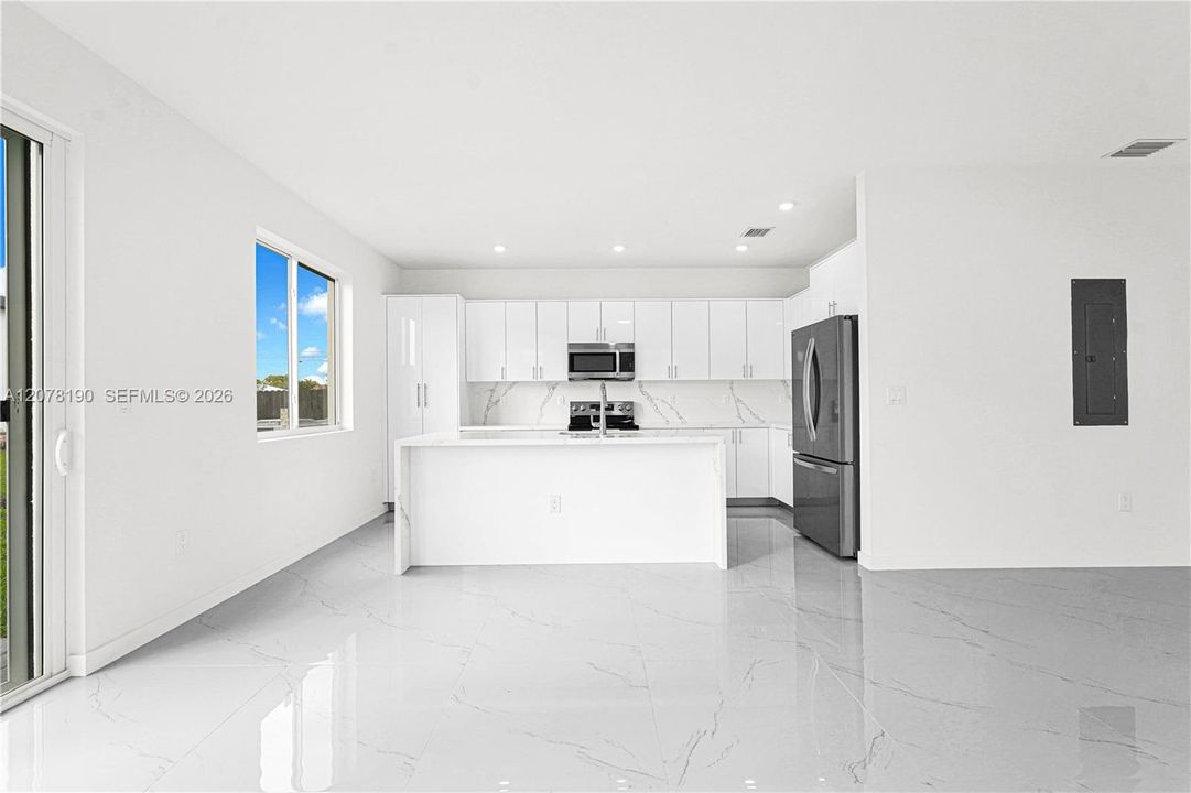 For Sale: $2,990,000 (5 beds, 4 baths, 0 Square Feet)