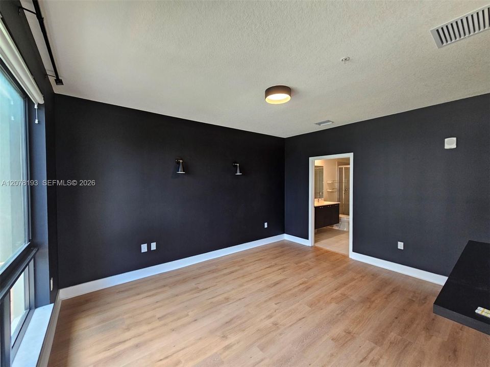 В аренду: $3,550 (3 спален, 2 ванн, 1334 Квадратных фут)