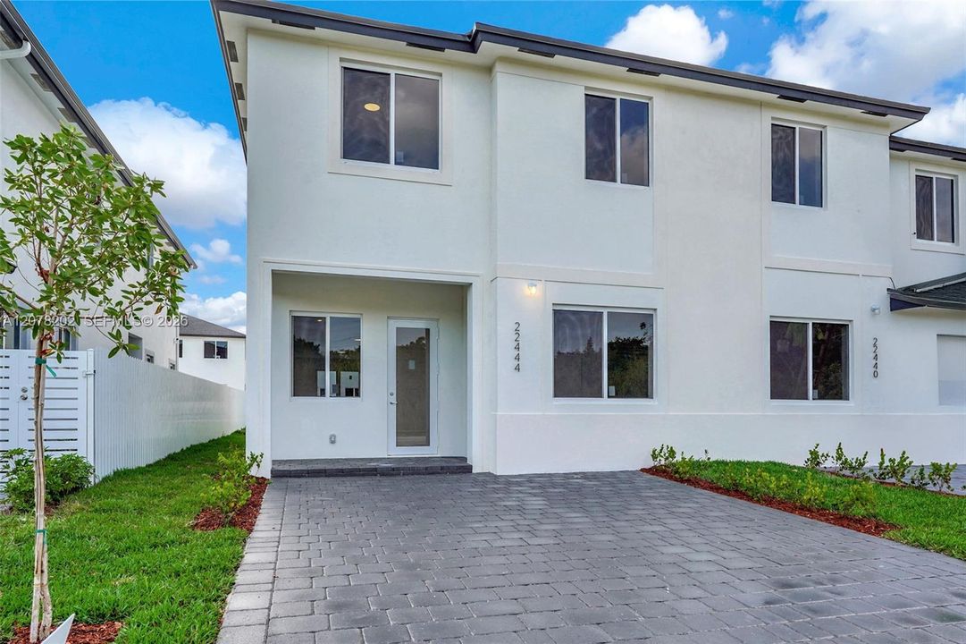 For Sale: $649,990 (5 beds, 4 baths, 0 Square Feet)