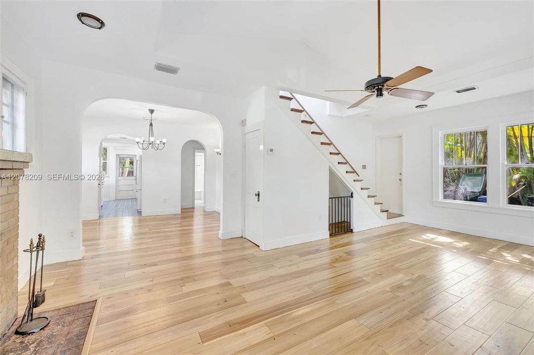 For Rent: $3,500 (3 beds, 2 baths, 1508 Square Feet)