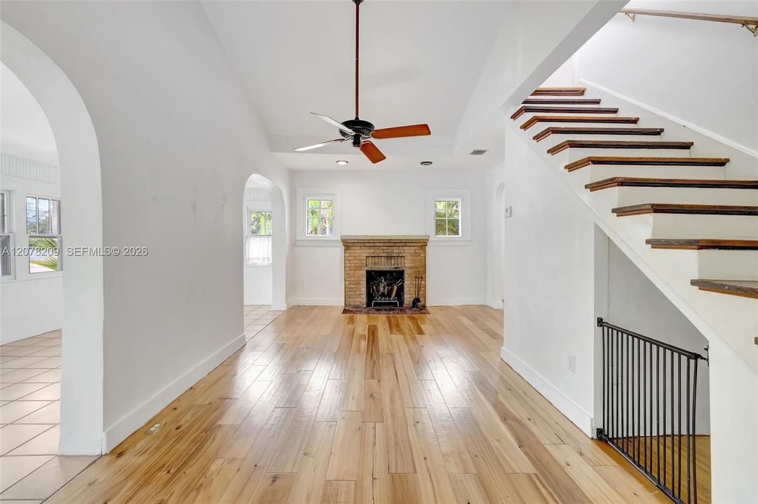 For Rent: $3,500 (3 beds, 2 baths, 1508 Square Feet)