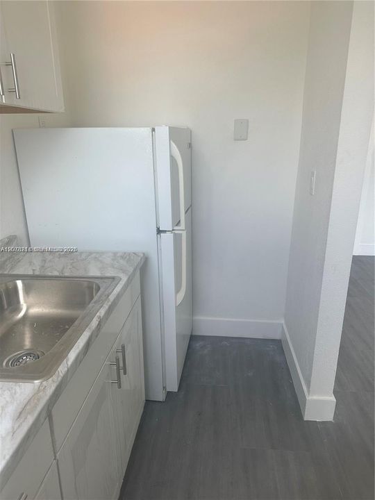 For Rent: $1,600 (0 beds, 1 baths, 10584 Square Feet)
