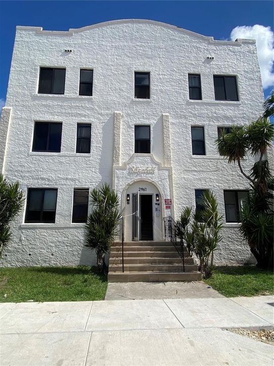 For Rent: $1,600 (0 beds, 1 baths, 10584 Square Feet)
