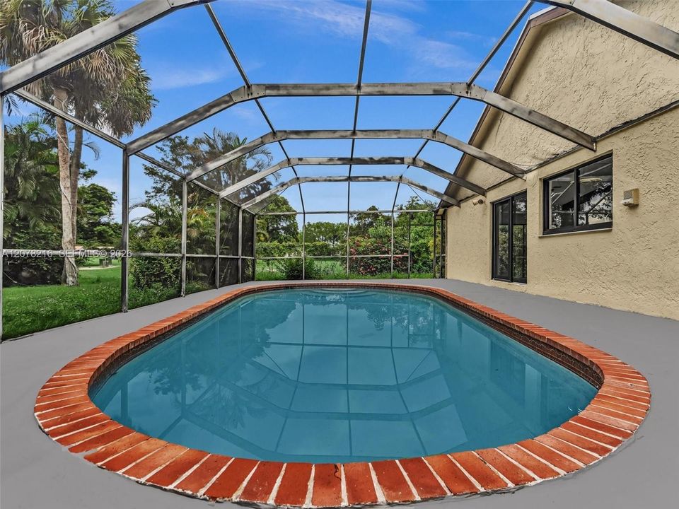 House For Sale 8813 PARADISE CT TAMARAC, FL 33321 (PARADISE ESTATES) 786-600-0063