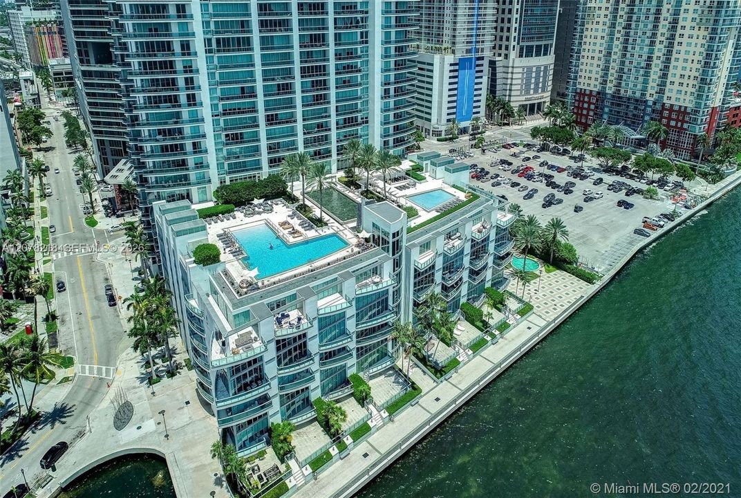 For Rent: $5,400 (2 beds, 2 baths, 1460 Square Feet)